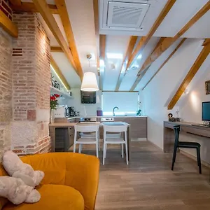 Atticus Apartman